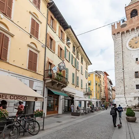 Bilocale Piccolo Corso - F&l Lägenhet Brescia