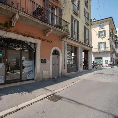 Bilocale Piccolo Corso - F&l Lägenhet Brescia