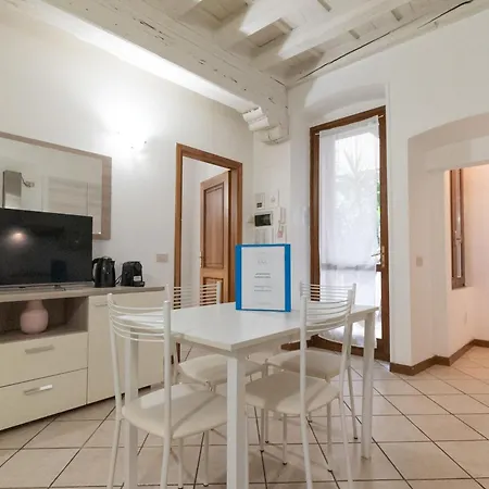 Bilocale Piccolo Corso - F&l شقة