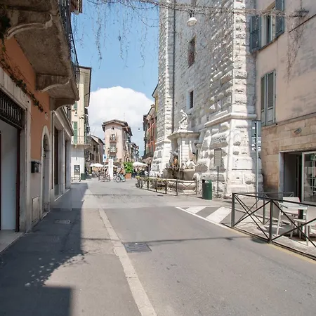 Bilocale Piccolo Corso - F&l