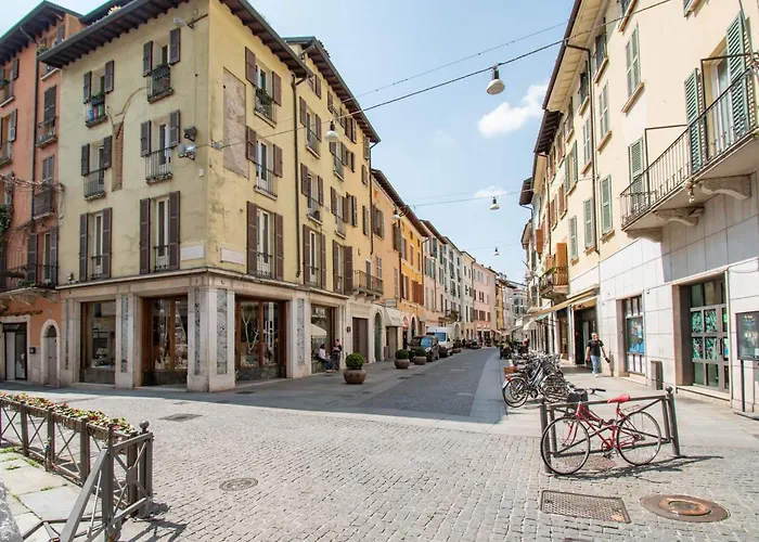 Bilocale Piccolo Corso - F&l * Brescia